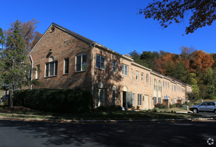 50355053 Backlick Rd, Annandale, VA 22003