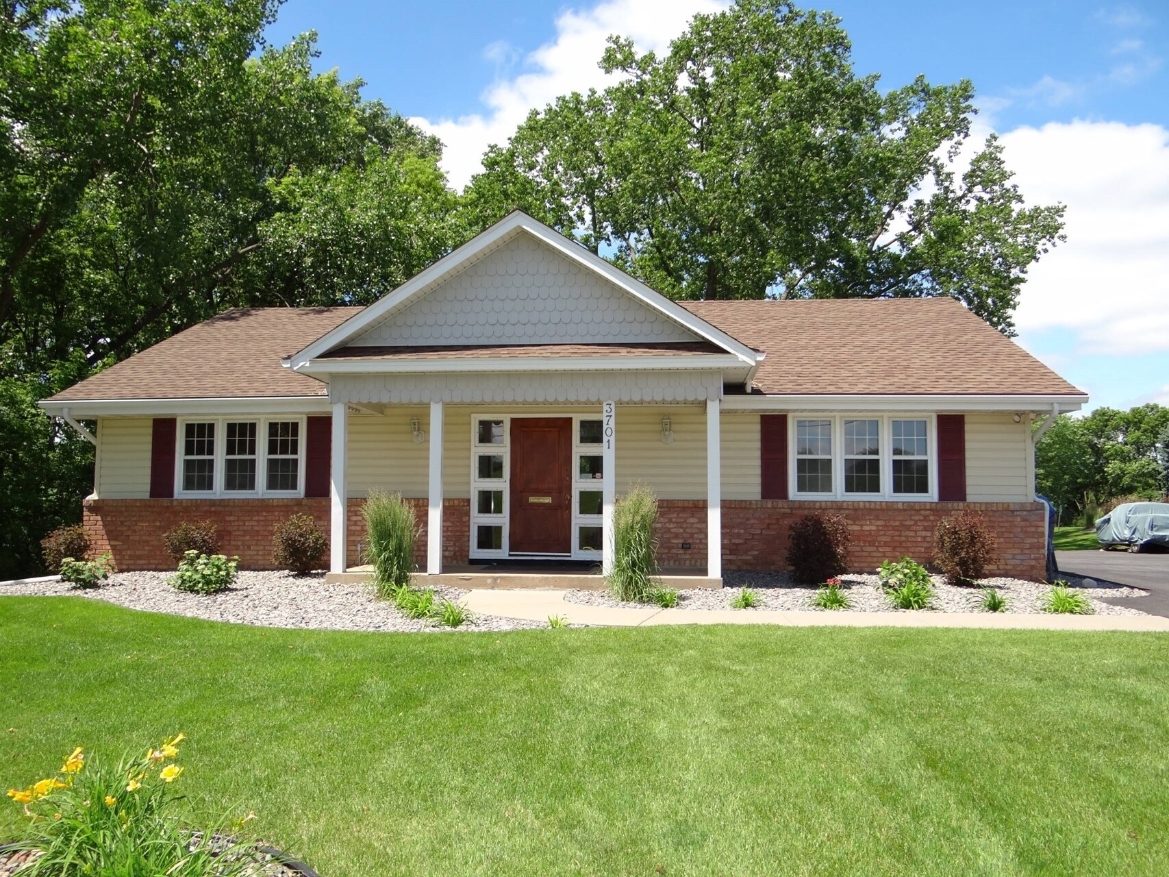 3701 N Winnetka Ave, New Hope, MN for sale Primary Photo- Image 1 of 1