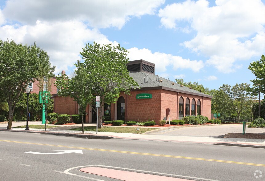 46 W Broad St, Pawcatuck, CT for sale - Primary Photo - Image 1 of 1