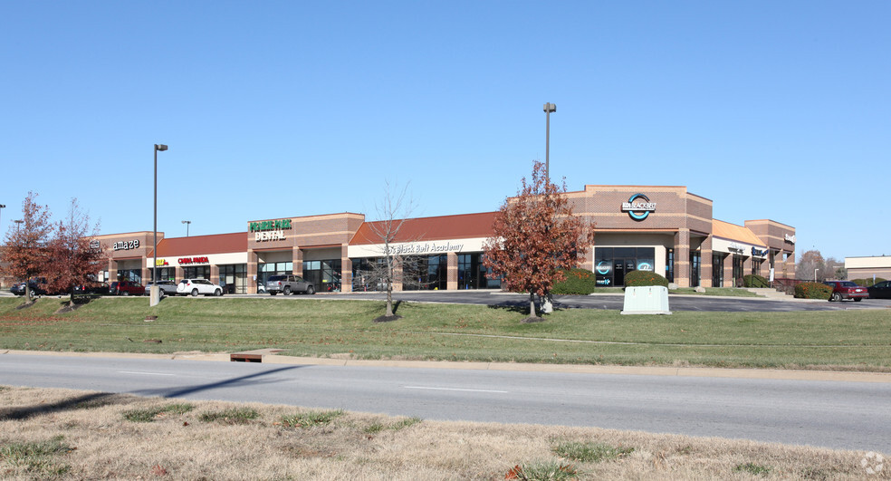 12050-12094 W 135th St, Overland Park, KS for lease - Building Photo - Image 2 of 2