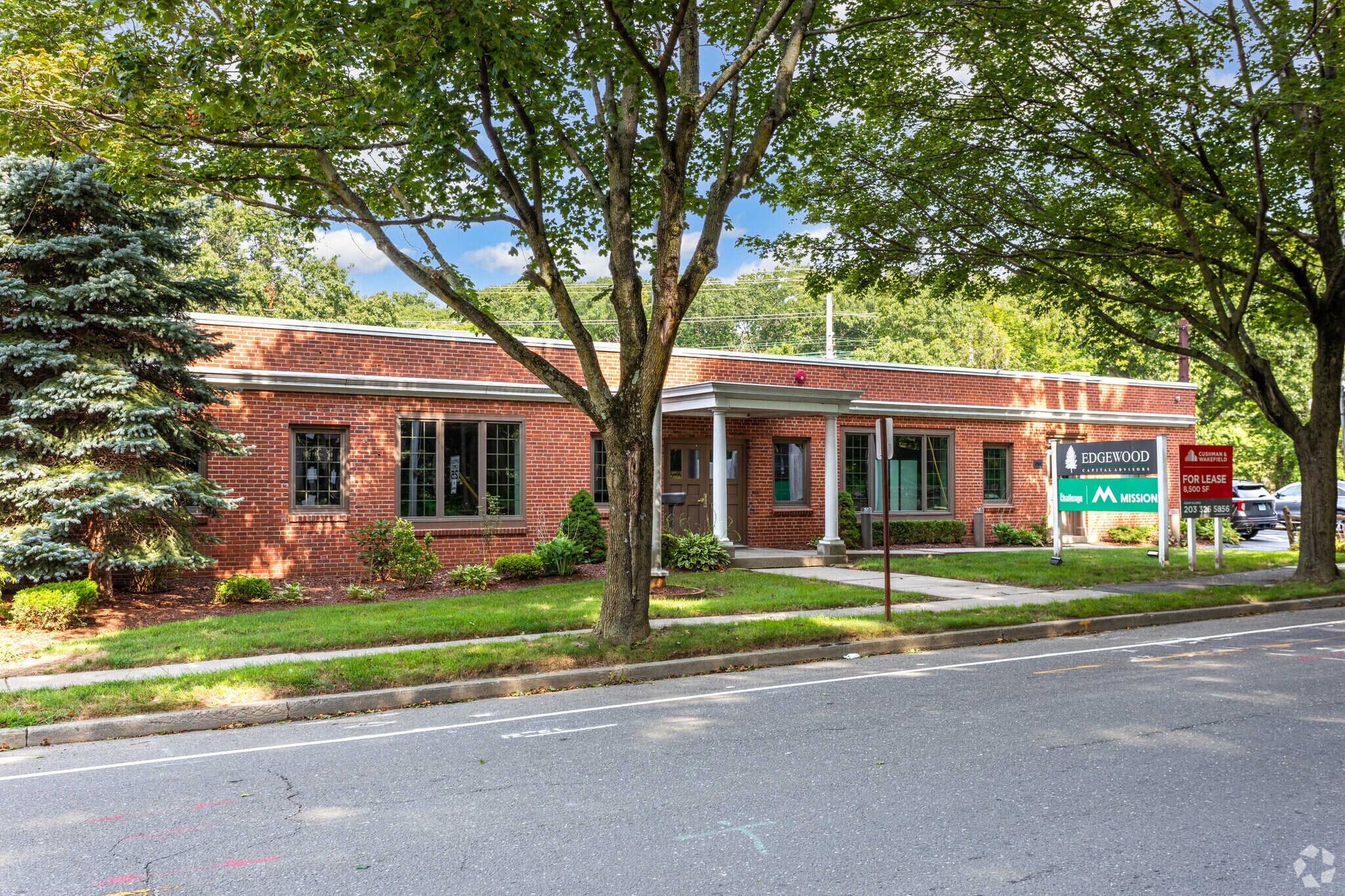 250 Pequot Ave, Southport, CT 06890