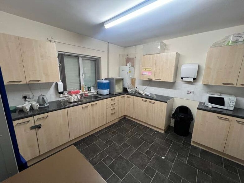 97B Oldfield, Tewkesbury for sale - Building Photo - Image 2 of 4