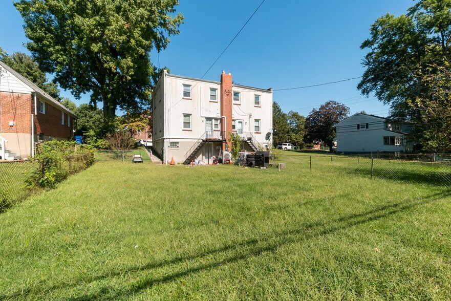 4521 Parkwood Ave, Baltimore, MD 21206