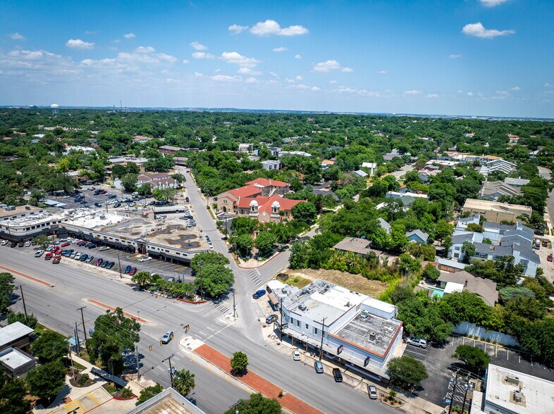 5050 Broadway, Alamo Heights, TX for sale - Aerial - Image 3 of 43