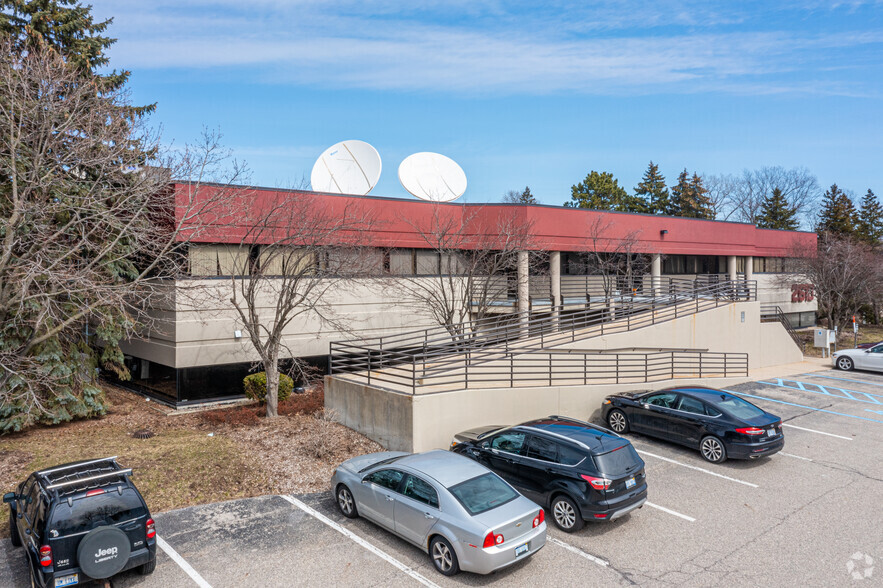 2610 Horizon Dr SE, Grand Rapids, MI for lease - Building Photo - Image 2 of 5