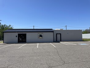 938 N Flood Ave, Norman, OK for lease Building Photo- Image 1 of 38