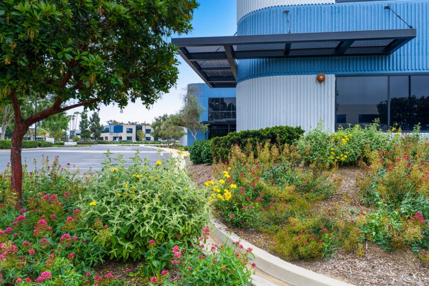 5931 Priestly Dr, Carlsbad, CA for lease - Building Photo - Image 2 of 10