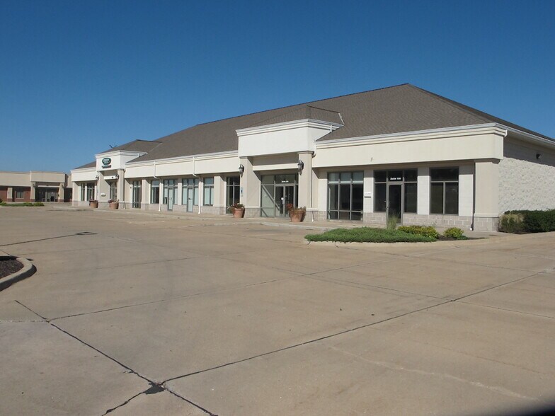 1300 W Commerce Dr, Peoria, IL for sale - Building Photo - Image 1 of 1