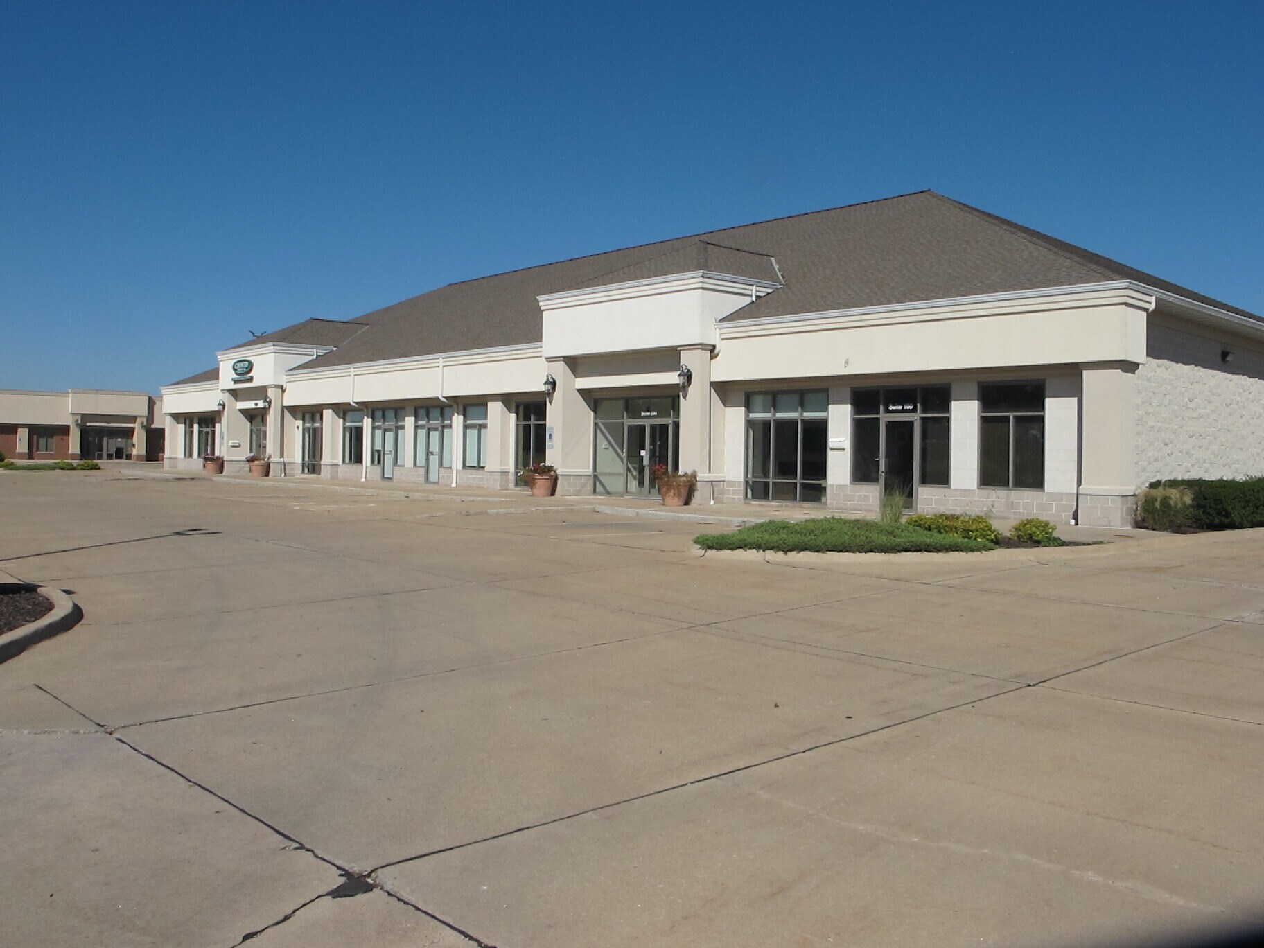 1300 W Commerce Dr, Peoria, IL for sale Building Photo- Image 1 of 1