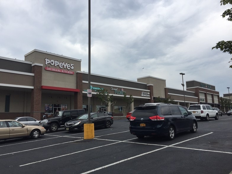 175 Route 59, Spring Valley, NY for lease - Building Photo - Image 2 of 5