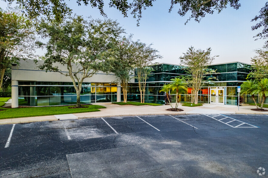 7300-7356 Greenbriar Pky, Orlando, FL for lease - Building Photo - Image 3 of 7