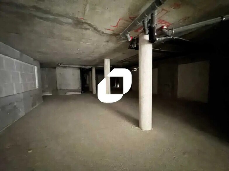 Flex in Cachan for lease - Building Photo - Image 3 of 16