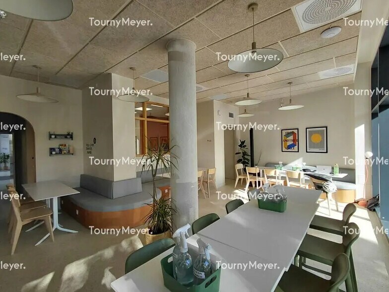 Office in Nantes for lease - Building Photo - Image 3 of 5