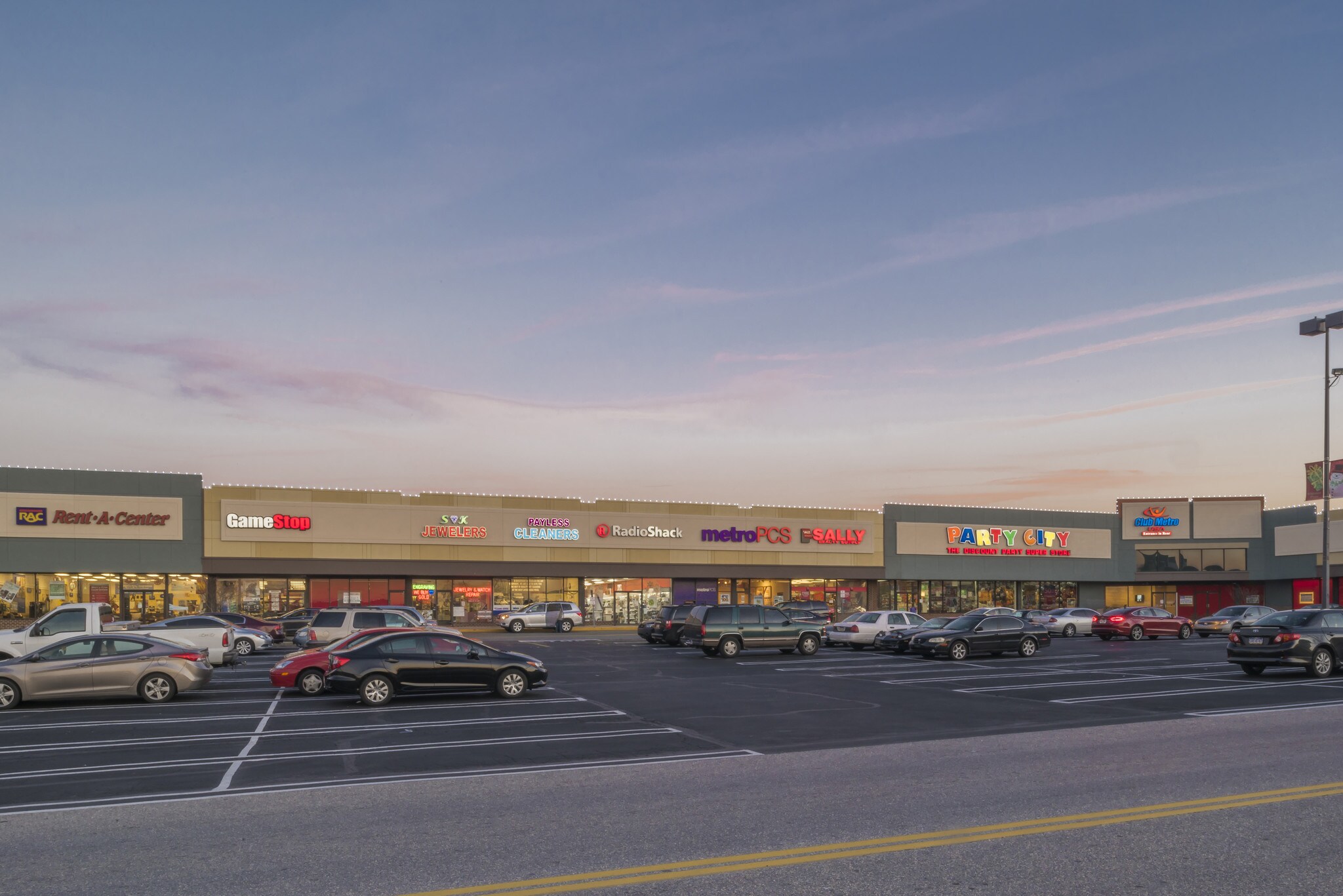 330424 W Oregon Ave, Philadelphia, PA 19148 Whitman Plaza