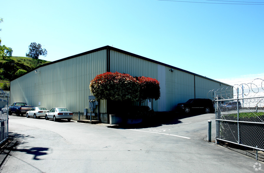 4036 Pacheco Blvd, Martinez, CA for lease - Primary Photo - Image 1 of 3