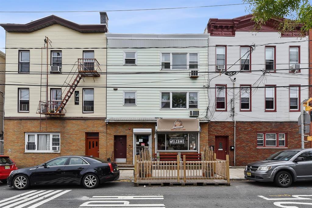 121 Franklin St, Jersey City, NJ 07307