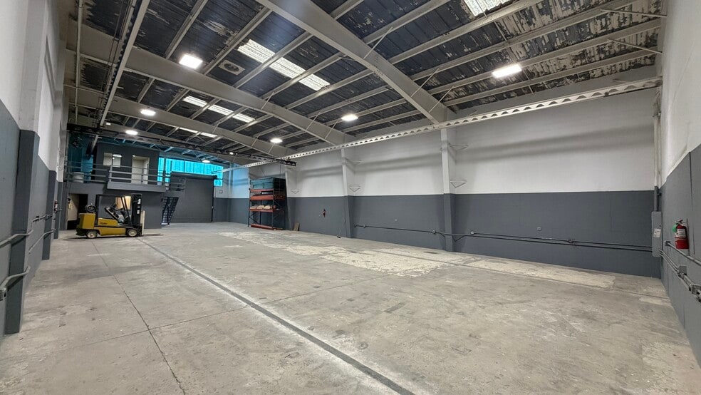 1433 Yosemite Ave & 1430 Armstrong Ave, San Francisco, CA for lease - Building Photo - Image 2 of 14