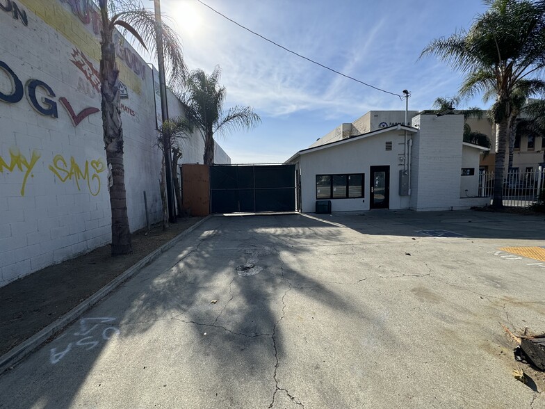 1420 W Holt Ave, Pomona, CA for sale - Building Photo - Image 2 of 15