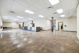 25635 Southwest Fwy, Rosenberg, TX for lease Interior Photo- Image 2 of 7