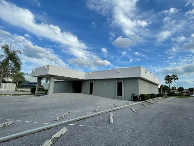 3663 Bee Ridge Rd, Sarasota, FL for lease - Building Photo - Image 3 of 24