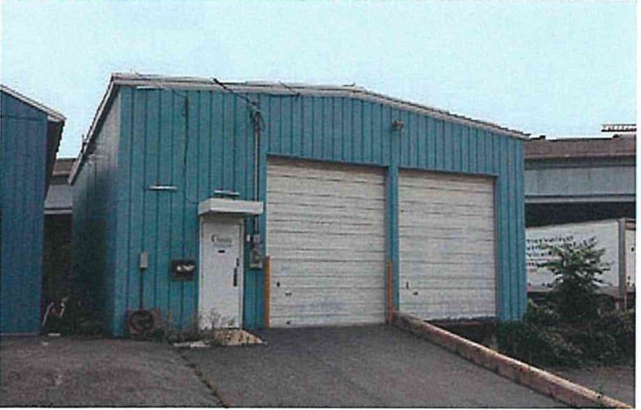 24 Hummel Ave, Camp Hill, PA for sale - Primary Photo - Image 1 of 1