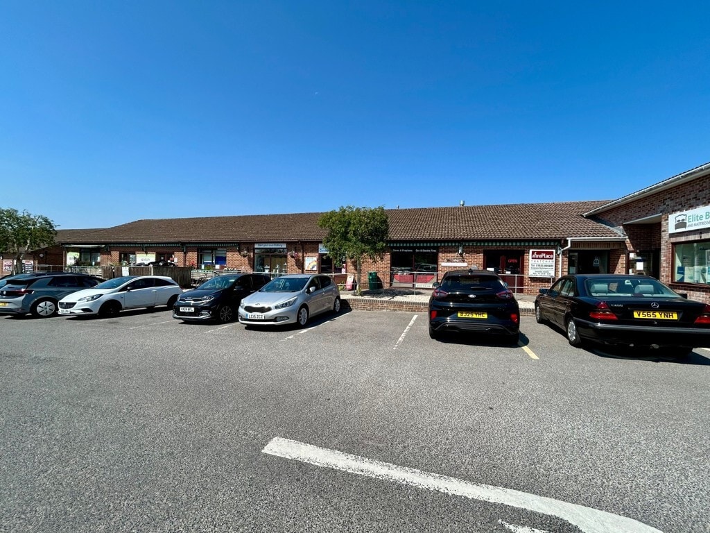 Bath Rd, Thatcham for lease Building Photo- Image 1 of 5