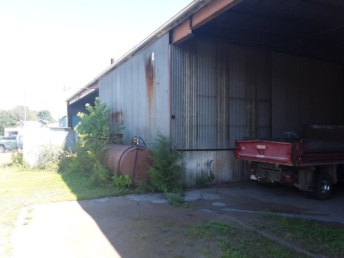 788 Fritztown Rd, Sinking Spring, PA 19608