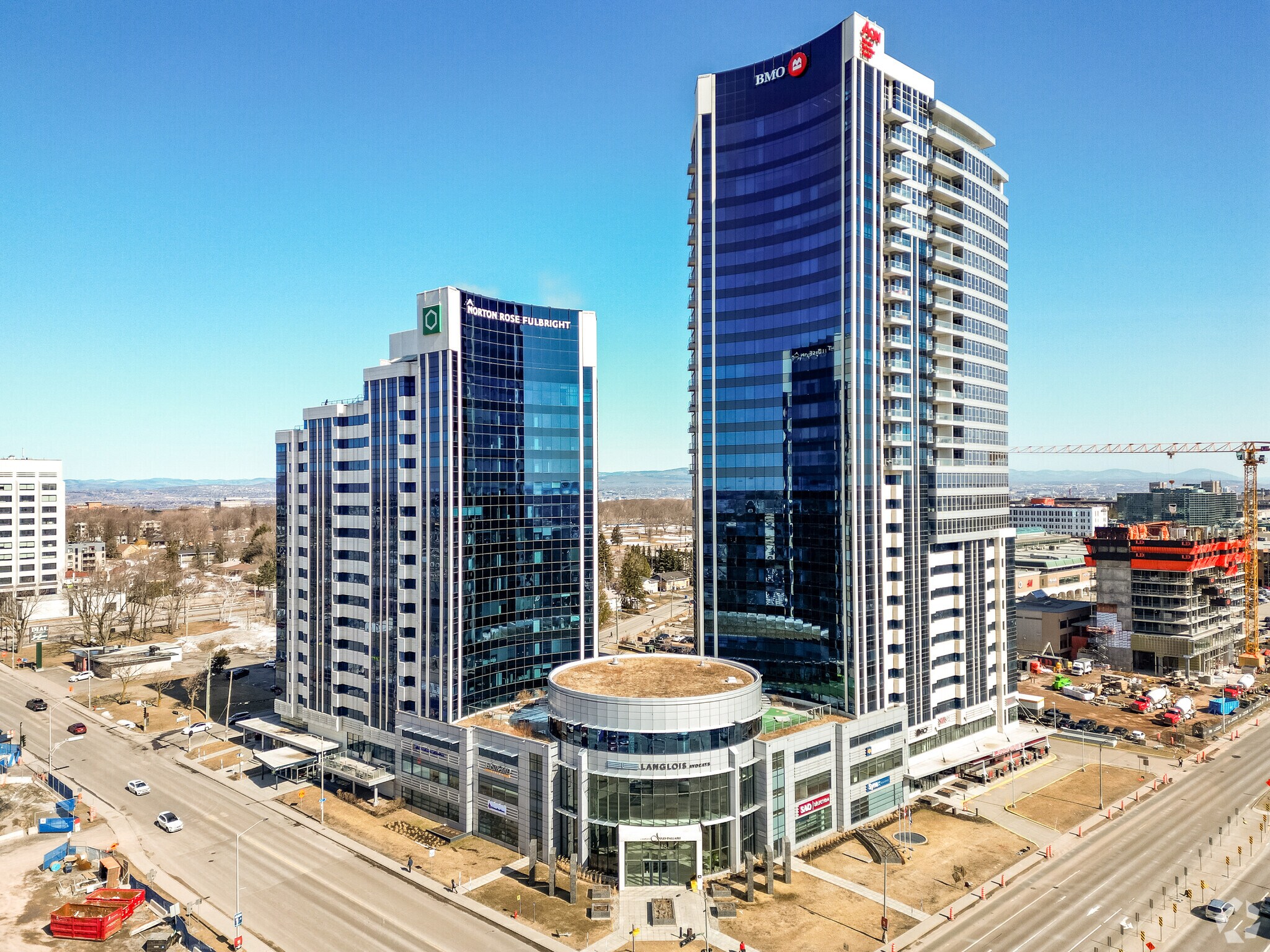 2820 Boul Laurier, Québec, QC for lease Building Photo- Image 1 of 20