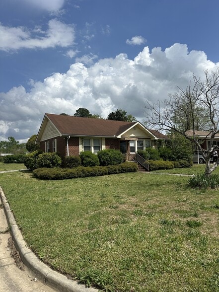 Augusta, GA 52u -Multifamily Portfolio portfolio of 12 properties for sale on LoopNet.com - Building Photo - Image 2 of 15