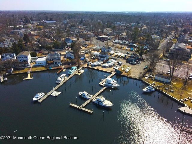 802 Mantoloking Rd, Brick, NJ for sale Primary Photo- Image 1 of 1