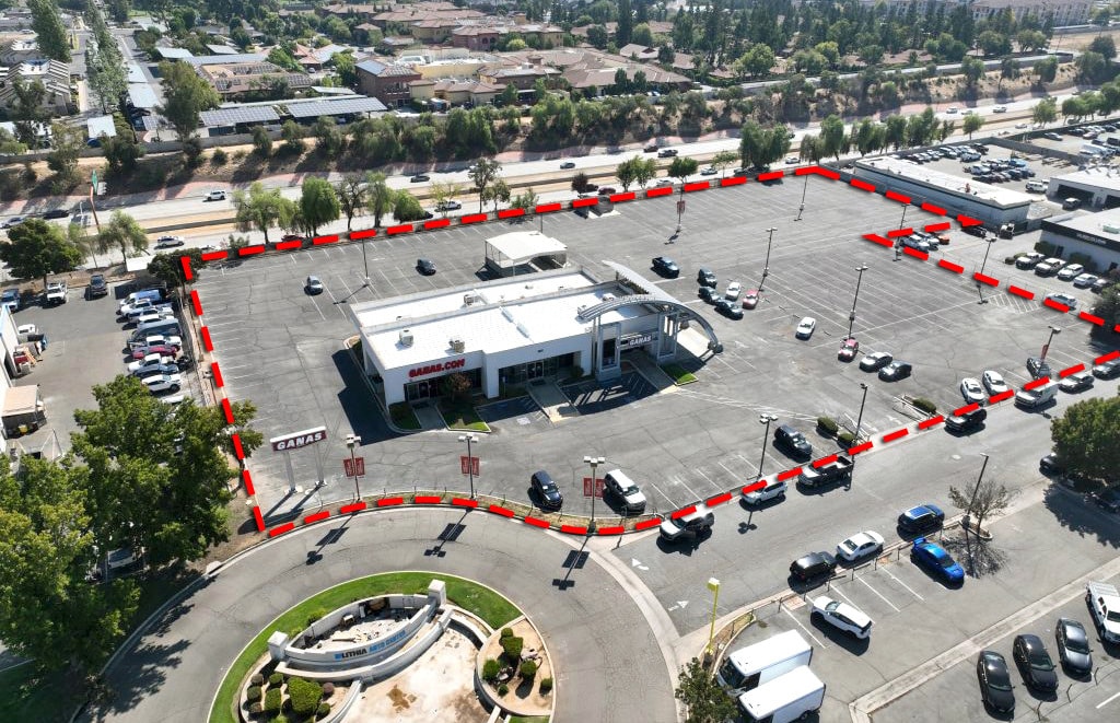 145 E Auto Center Dr, Fresno, CA for lease Building Photo- Image 1 of 12