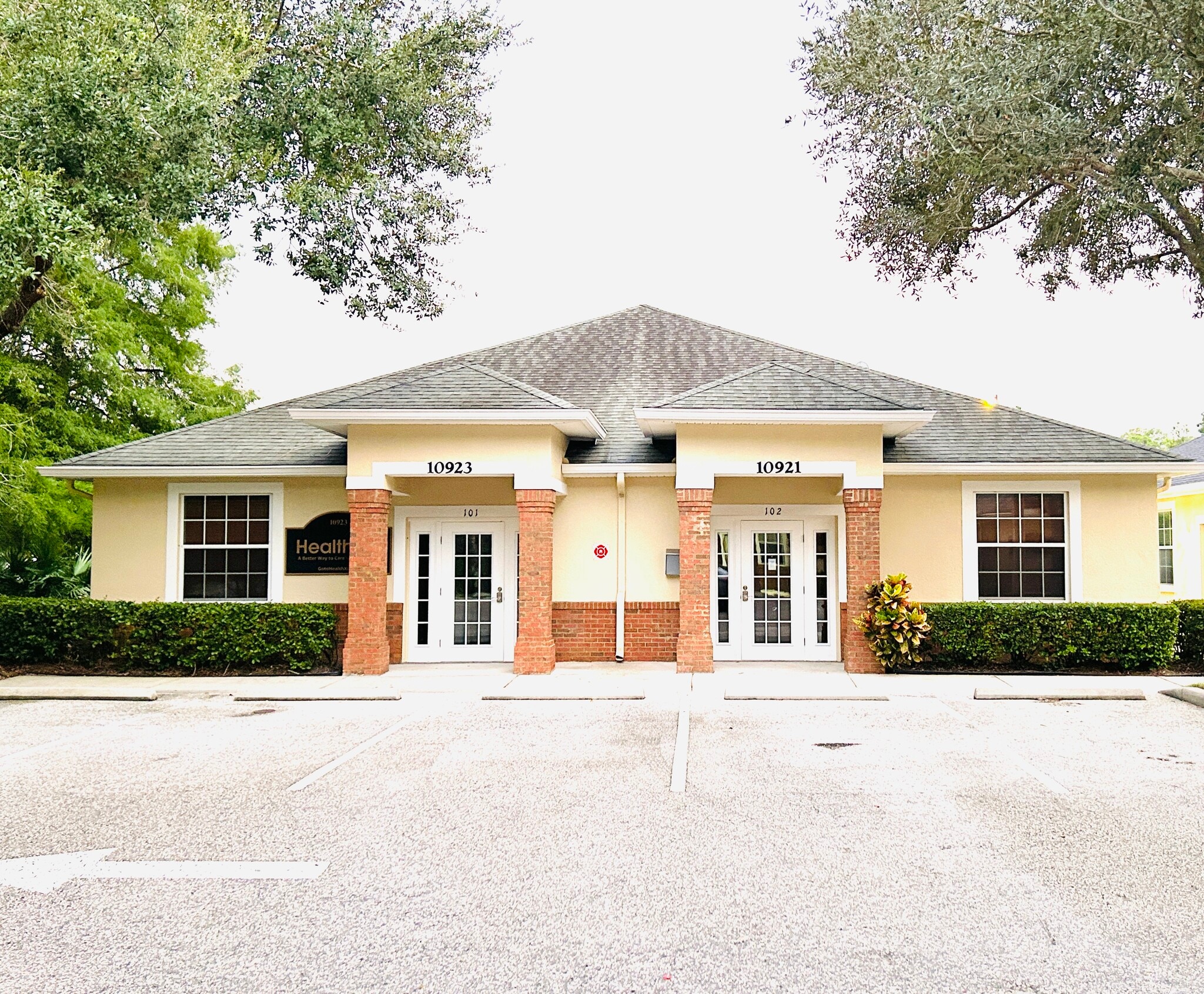 10921 Countryway Blvd, Tampa, FL for lease Building Photo- Image 1 of 17