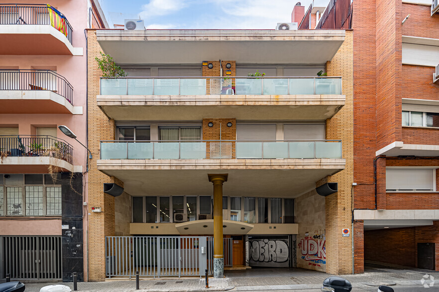 Carrer De Julián Romea, Barcelona, Barcelona for lease - Primary Photo - Image 1 of 3