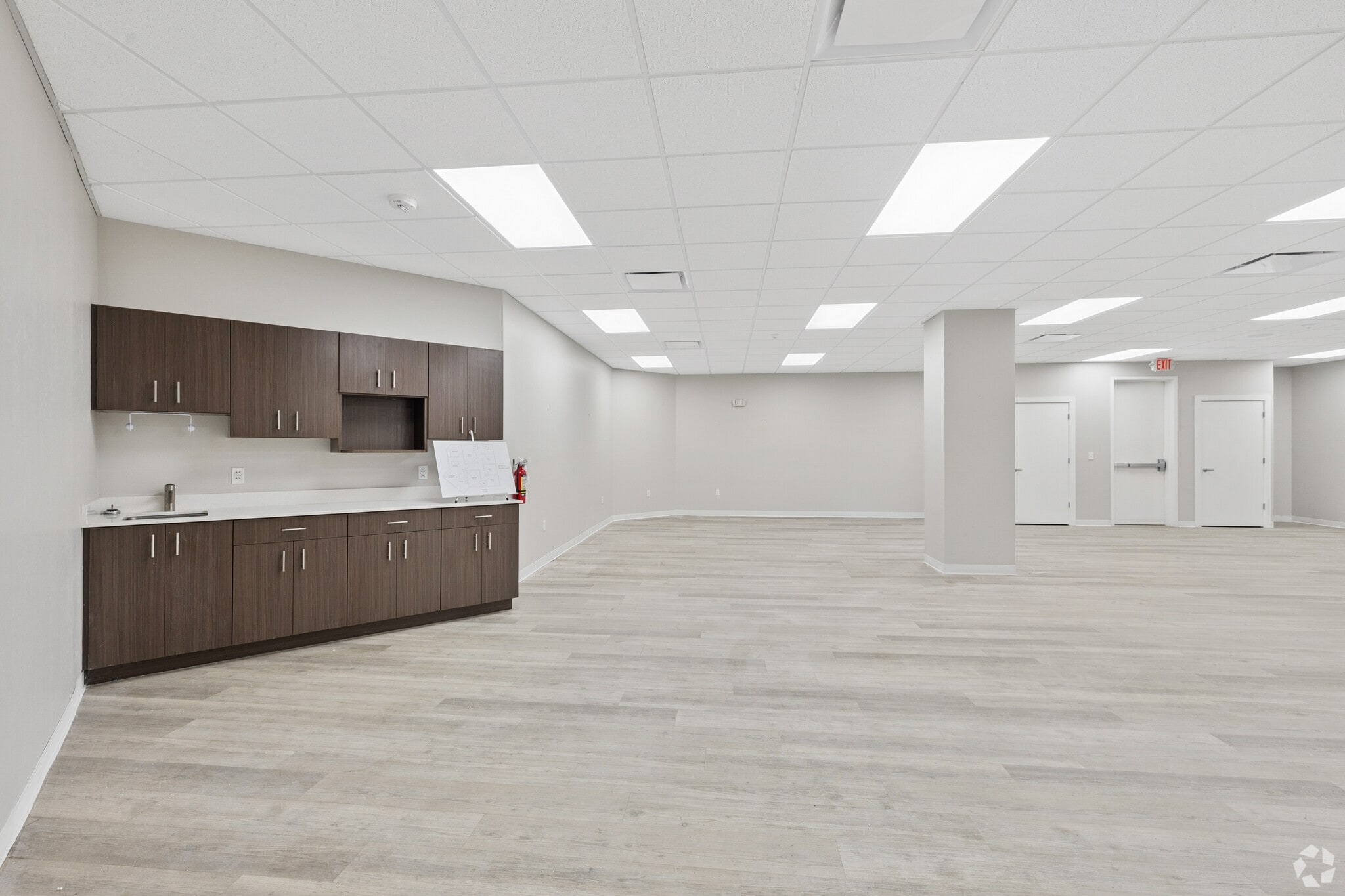 28410 Bonita Crossing Blvd, Bonita Springs, FL for lease Interior Photo- Image 1 of 5