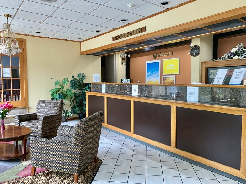 167 Nott Ter, Schenectady, NY for sale - Lobby - Image 1 of 1