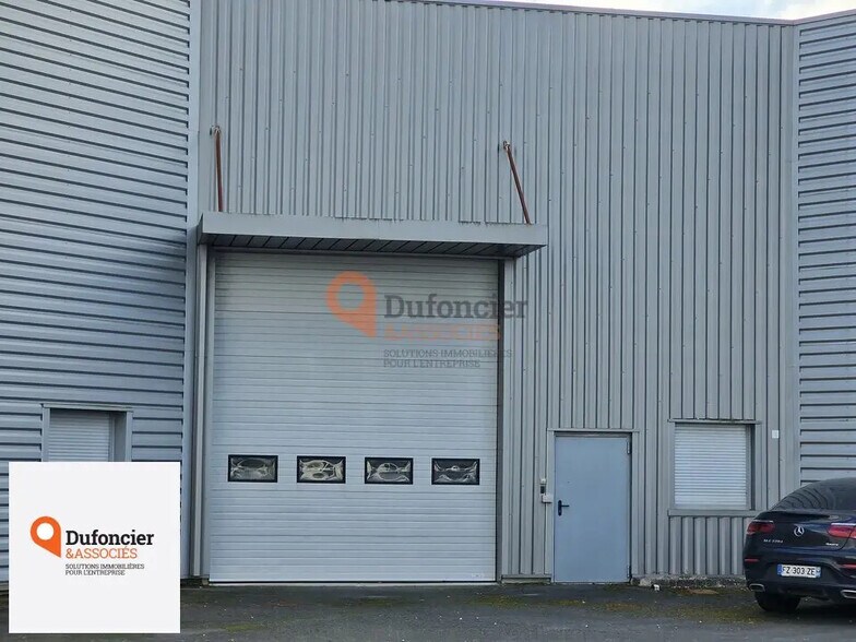 Flex in Chasseneuil-du-Poitou for sale - Building Photo - Image 2 of 4