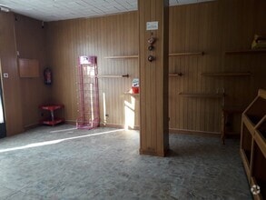 Retail in Segovia, Segovia for lease Interior Photo- Image 2 of 4