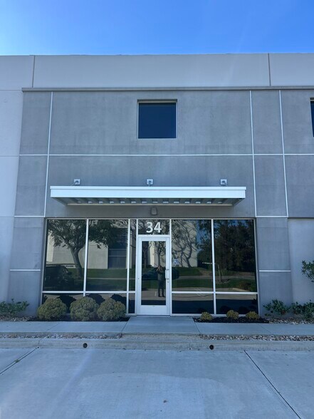 34 Thomas, Irvine, CA for lease - Building Photo - Image 2 of 27
