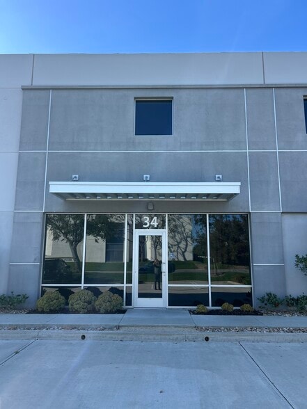34 Thomas, Irvine, CA for lease - Building Photo - Image 3 of 28