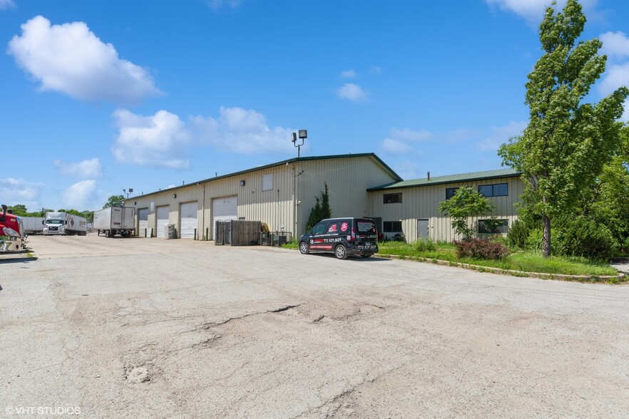 11900 Division St, Blue Island, IL for sale - Building Photo - Image 1 of 12