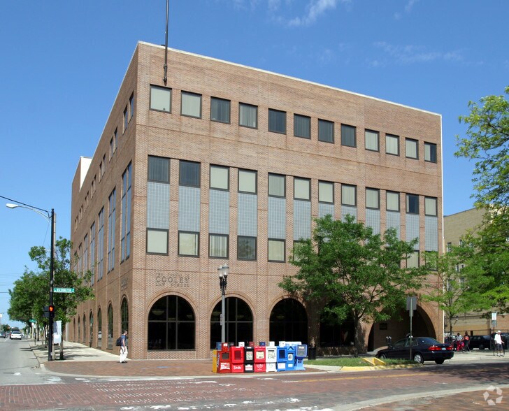 330 S Washington Sq, Lansing, MI for sale - Building Photo - Image 2 of 8