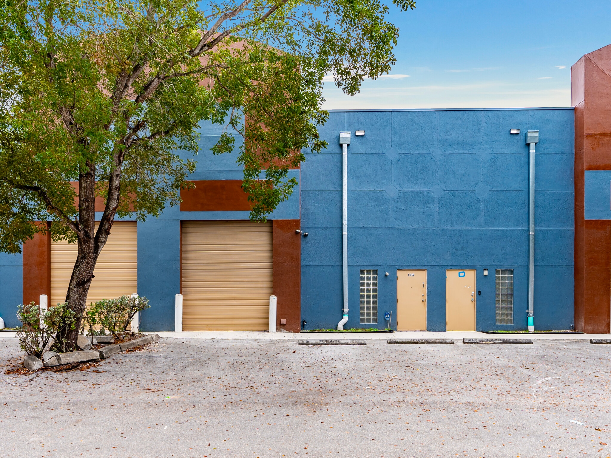 20200 NW 2nd Ave, Miami, FL for lease Building Photo- Image 1 of 8