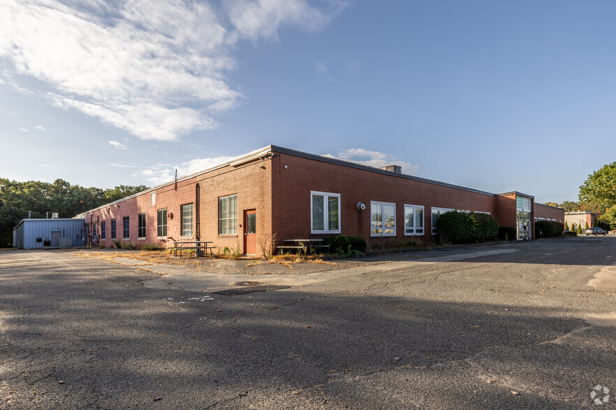 755 New Ludlow Rd, South Hadley, MA for sale - Building Photo - Image 1 of 1