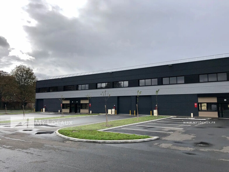 Rue Henri Becquerel, Aulnay-sous-Bois for lease - Building Photo - Image 3 of 7