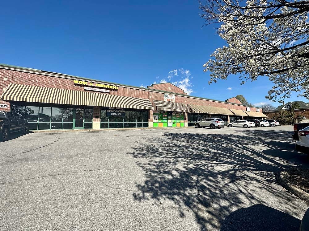 101 E Unaka Ave, Johnson City, TN for lease Building Photo- Image 1 of 4