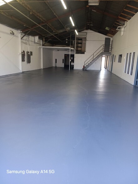 7822 Salt Lake Ave, Cudahy, CA for lease - Building Photo - Image 2 of 8