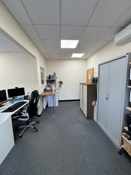 1-2 Dittons Rd, Polegate for lease - Interior Photo - Image 3 of 7