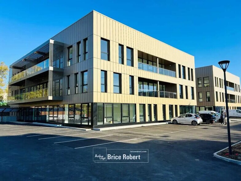 Flex in Limonest for lease - Building Photo - Image 3 of 18