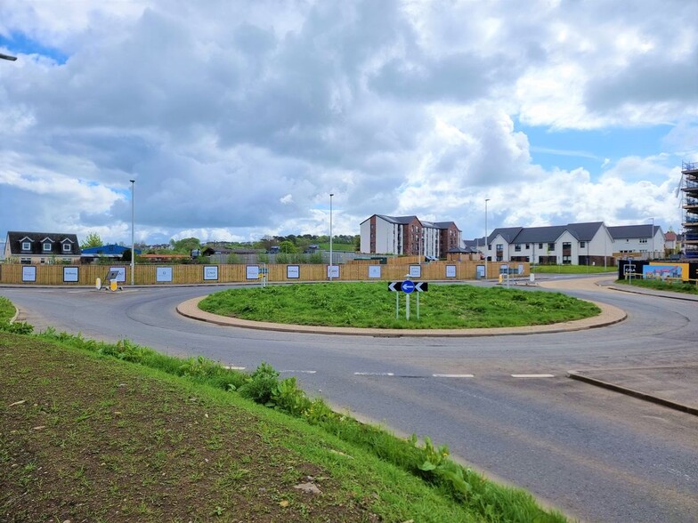 Eaglesham Rd, East Kilbride for sale - Primary Photo - Image 1 of 2