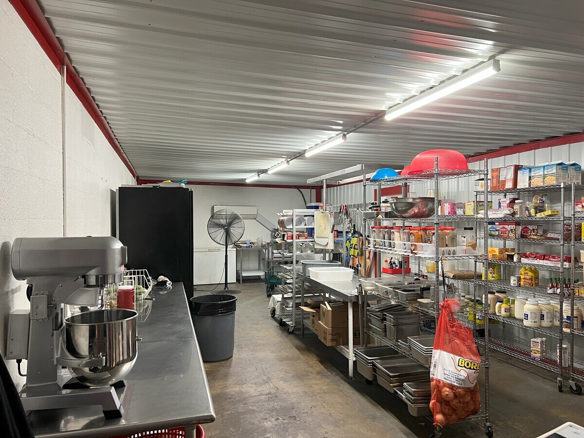 110 Main St, Hooks, TX 75561 110 Main St, Hooks, TX